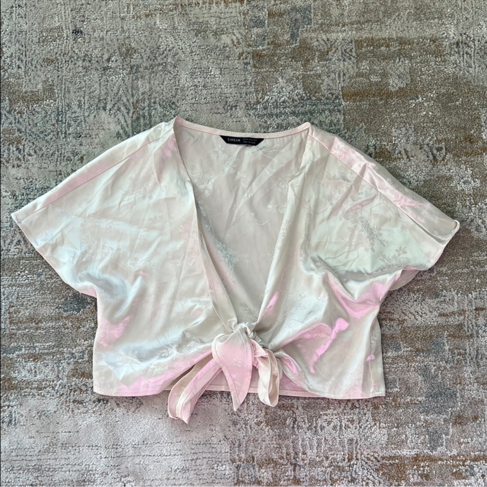 ‼️ White Tie-Front Top ‼️